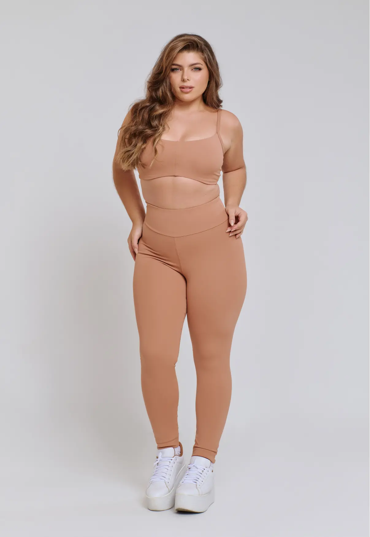 TOP EMBUTIDO DECOTE CANOA MINIMAL MACHIATO