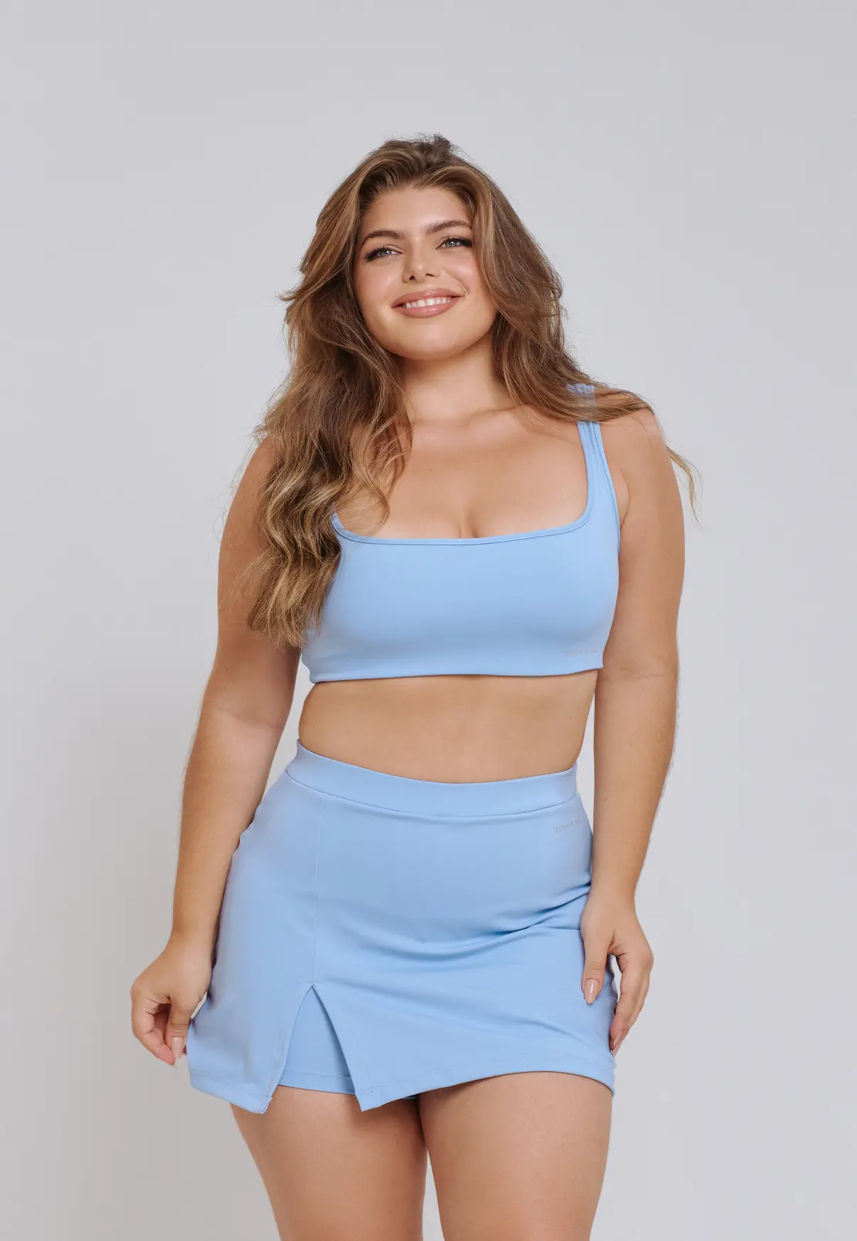 TOP MINIMAL QUADRADO EMBUTIDO BRISA