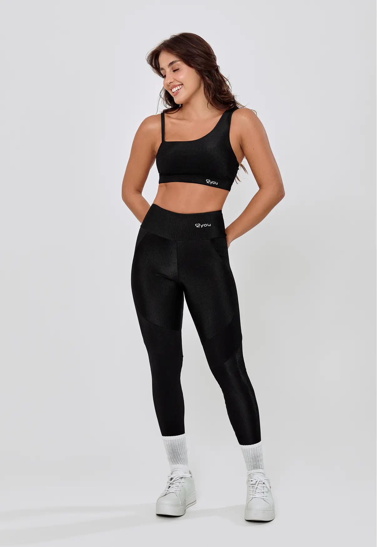 LEGGING RECORTE LATERAL - PRETO