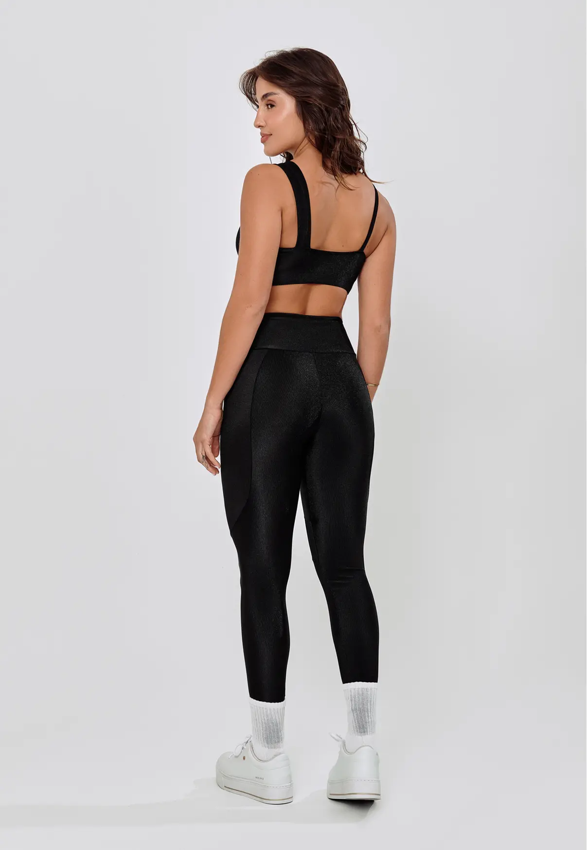 LEGGING RECORTE LATERAL - PRETO