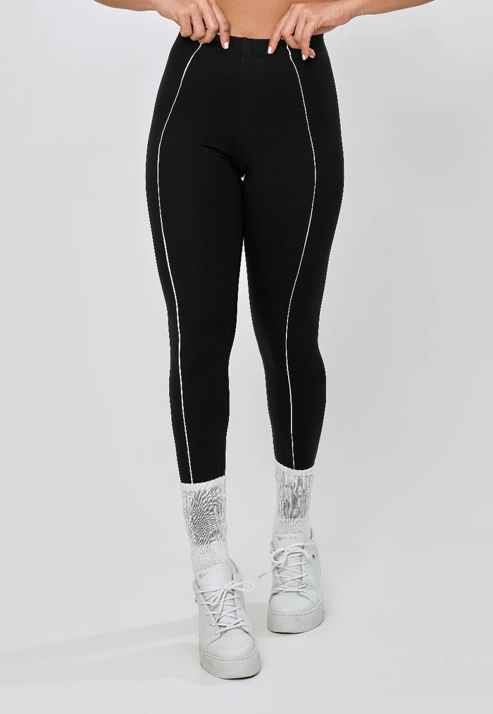 CALÇA LEGGING COM VIVO NA FRENTE PRETO