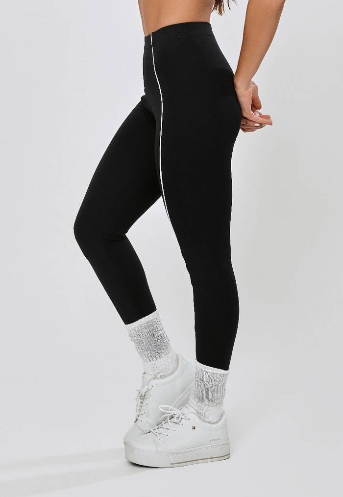 CALÇA LEGGING COM VIVO NA FRENTE PRETO