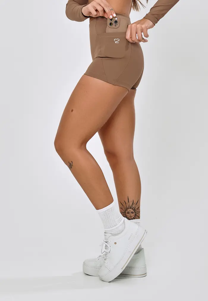SHORT CROSSFIT COM BOLSOS LATERAIS UV+50 - NUTS