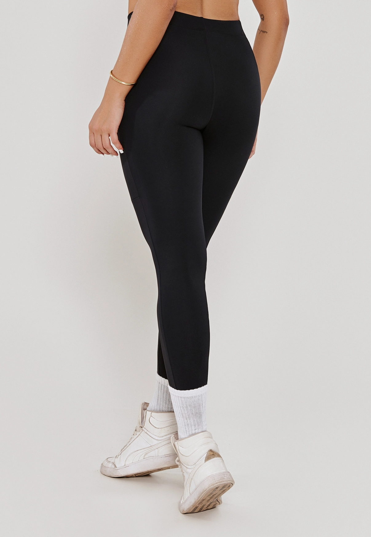 LEGGING BOLSO COM ZÍPER LATERAL PRETO - POLIAMIDA FIO DUPLO