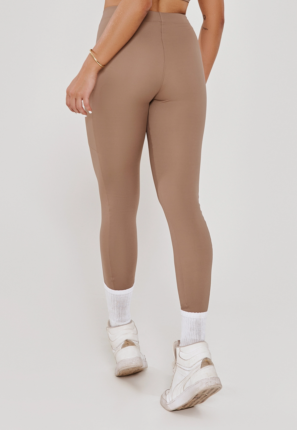 LEGGING BOLSO COM ZÍPER LATERAL NUTS- POLIAMIDA FIO DUPLO