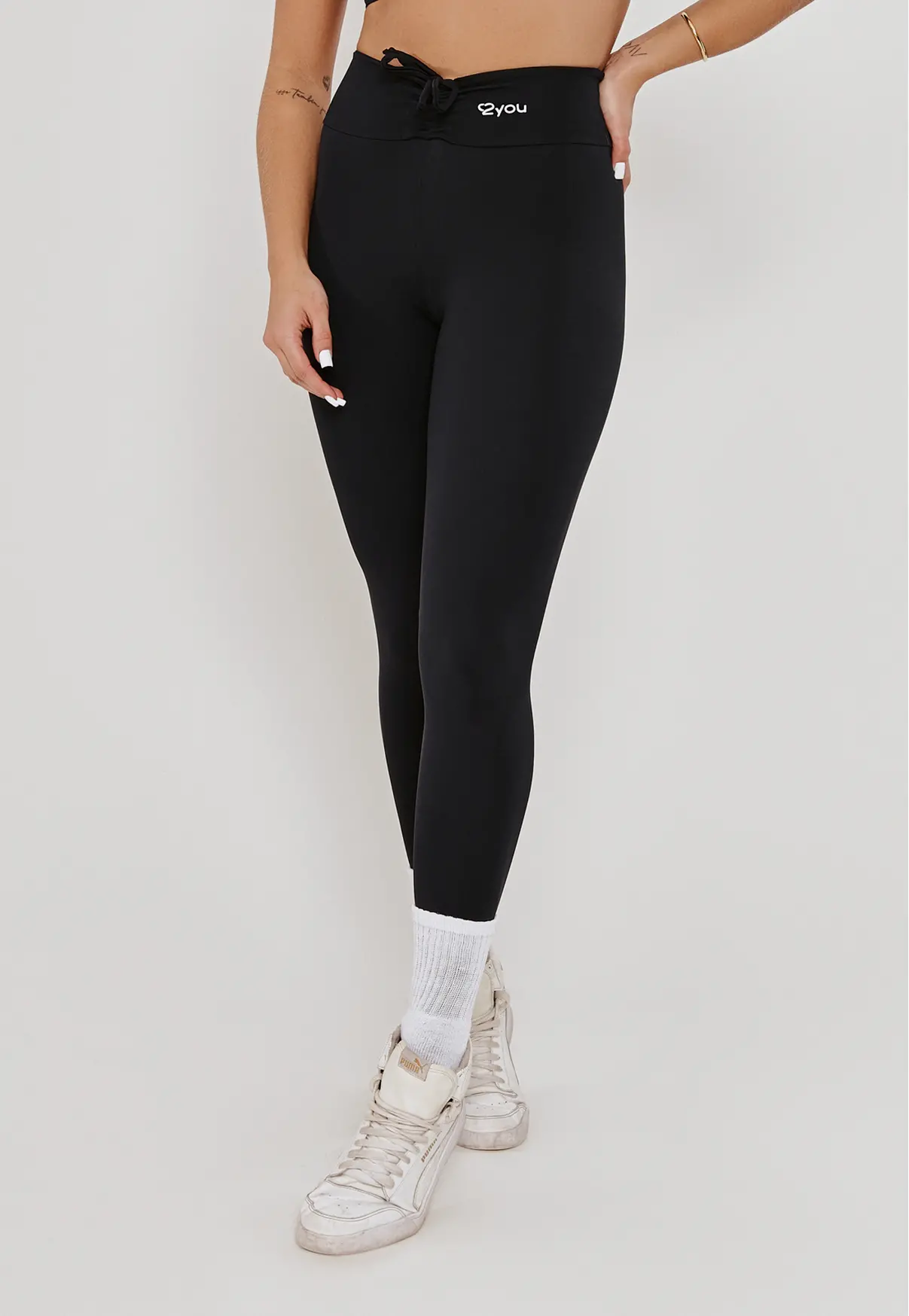 LEGGING CÓS FRANZIDO COM AMARRAÇÃO PRETO- POLIAMIDA FIO DUPLO