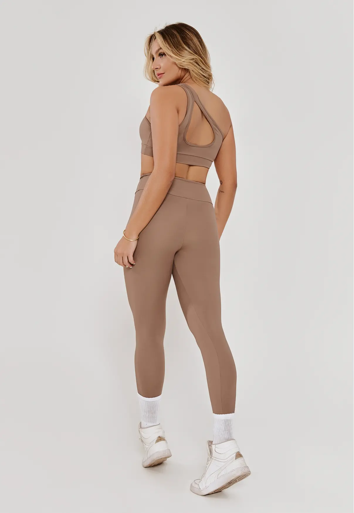 LEGGING CÓS FRANZIDO COM AMARRAÇÃO NUTS- POLIAMIDA FIO DUPLO