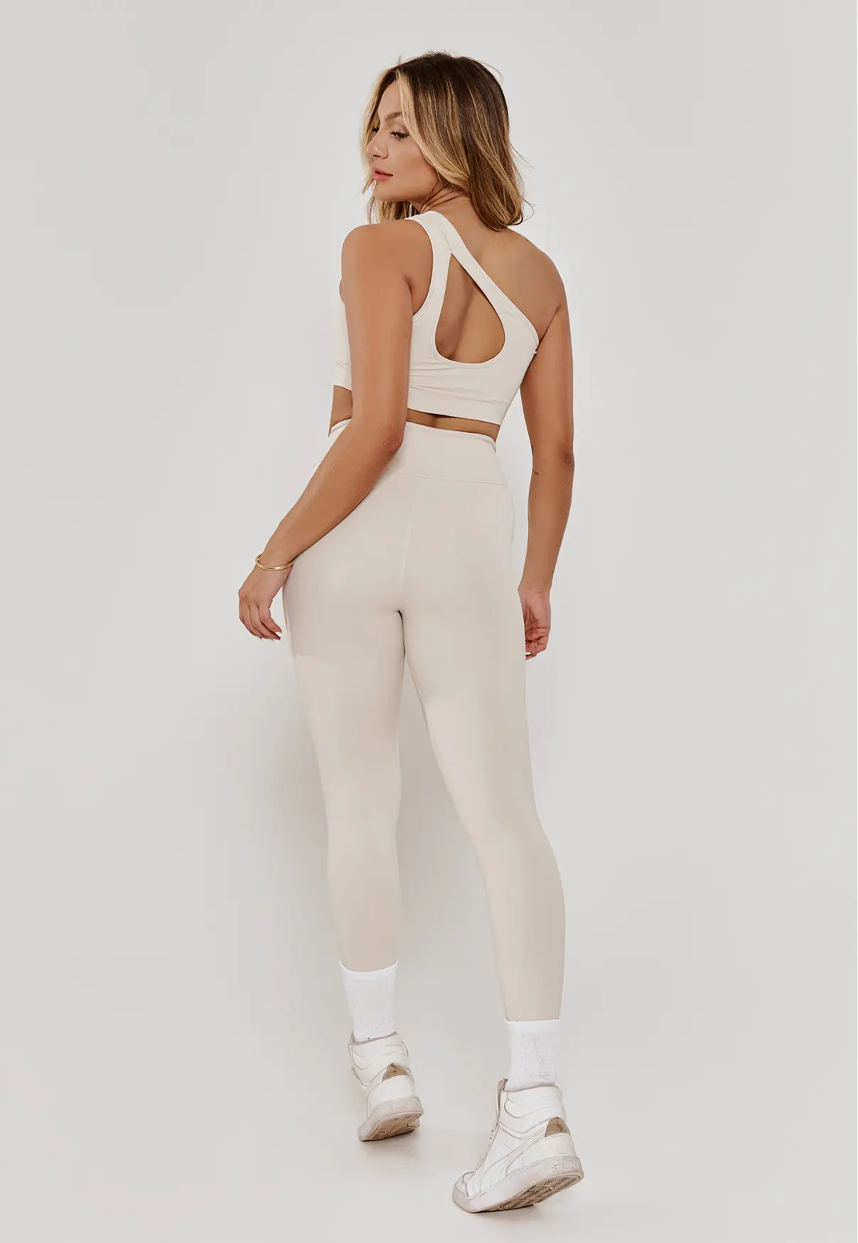 LEGGING CÓS FRANZIDO COM AMARRAÇÃO LUNA - POLIAMIDA FIO DUPLO