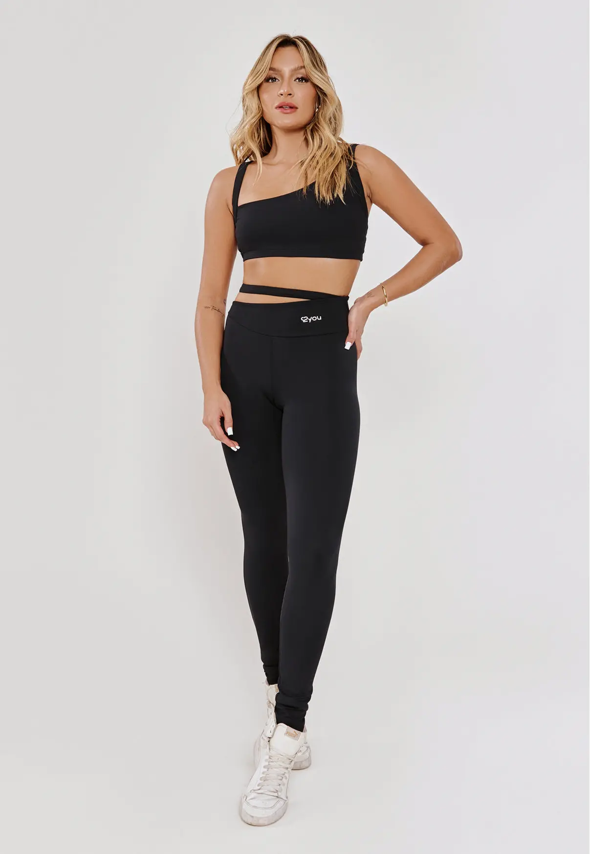 LEGGING CÓS ASSIMÉTRICO PRETO- POLIAMIDA FIO DUPLO