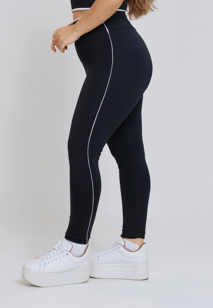 LEGGING BÁSICA COM VIVO NAS LATERAIS BORDA E CÓS POLIAMIDA PRETO