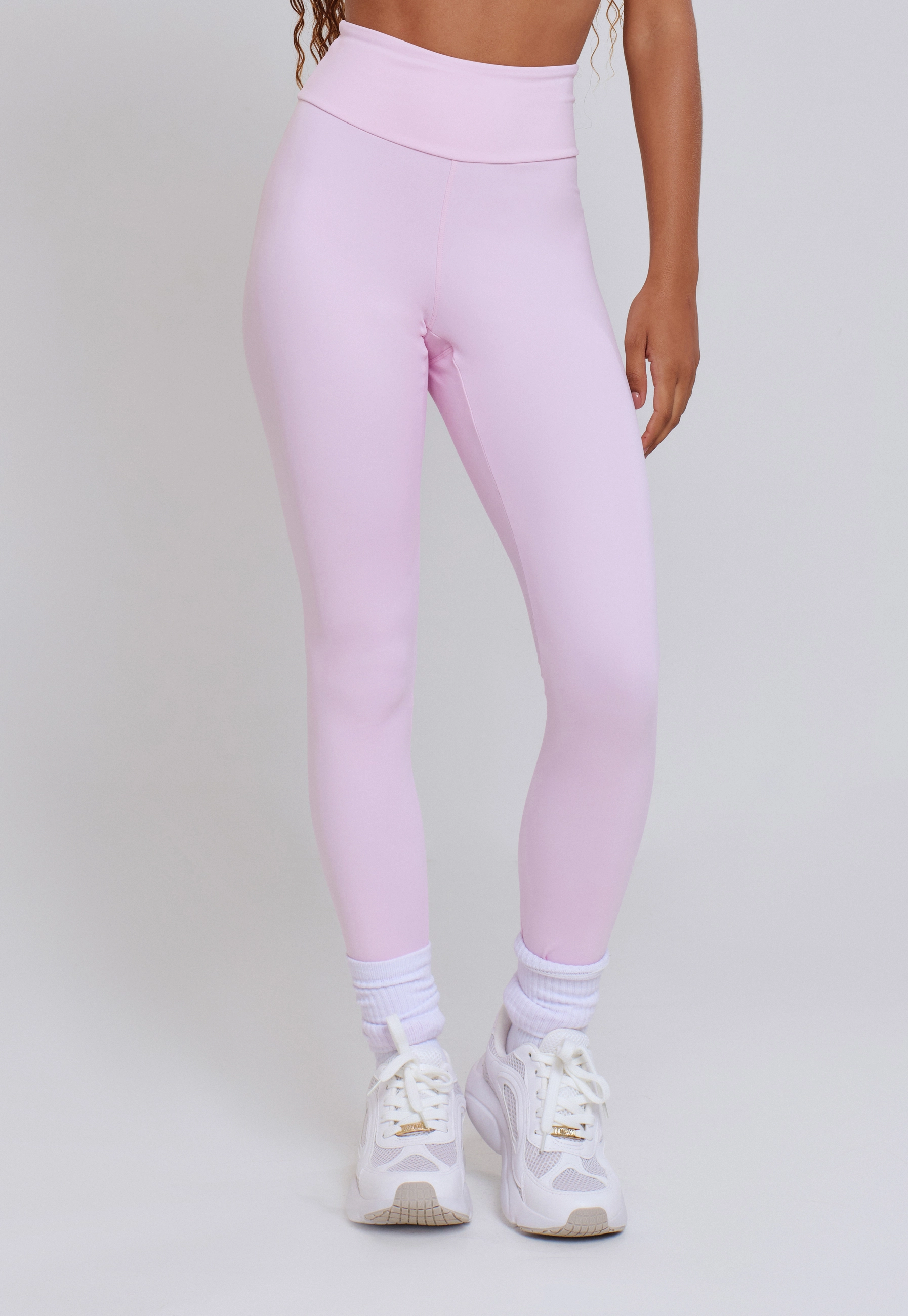 CALÇA LEGGING BÁSICA COM TACO NAS ENTREPERNAS MINIMAL LIGHT PINK